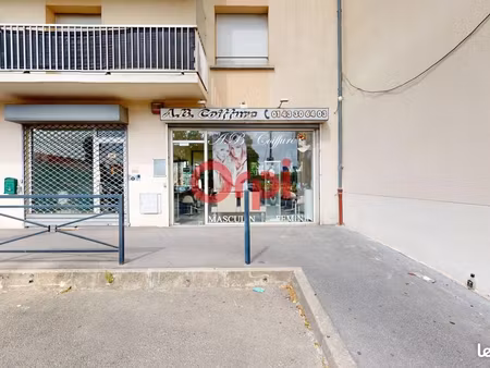 commerce 38 m²