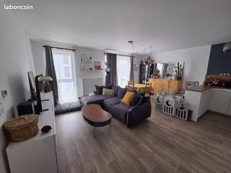 appartement t4 lumineux avec balcon et parking – emplacement idéal