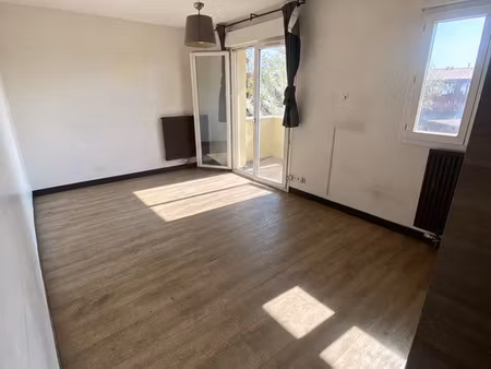 à vendre t2 - evry courcouronnes