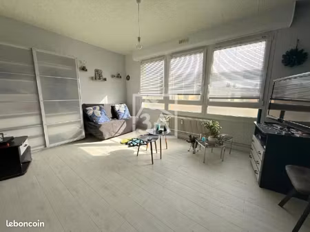studio 1 pièce 30 m²