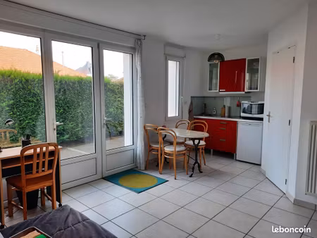 studio meuble 20m2 480 euros/mois charges comprises