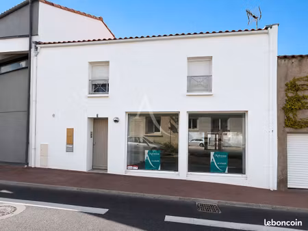 local commercial 77 m² saint gilles croix de vie