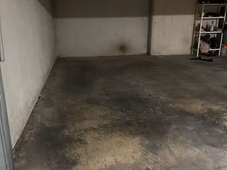 place voiture ou moto dans box sécurisé