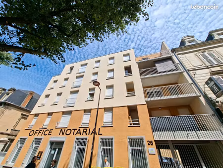 t3 à louer – centre-ville du mans – 72 90 m² – grande terrasse avec vue