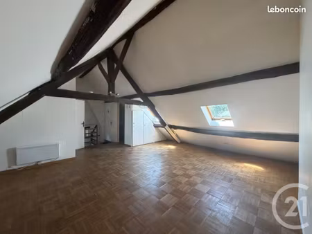 studio 1 pièce 33 m²