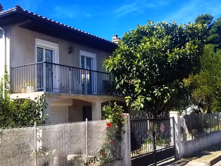 particulier vends maison avec grand garage et piscinable