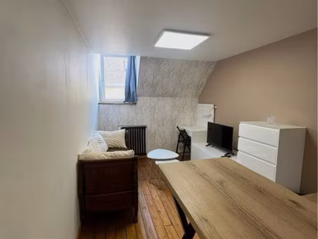 studio neuf 30m2 meublé dole centre ville : 500 + 100 de charges