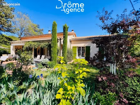 maison 5 pièces 140 m²