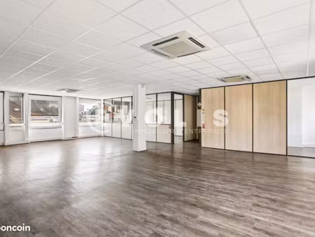 bureaux 1 342 m²