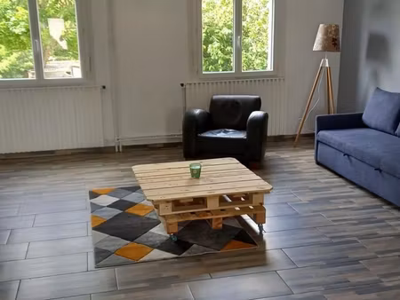 appartement 1 pièce 131 m²