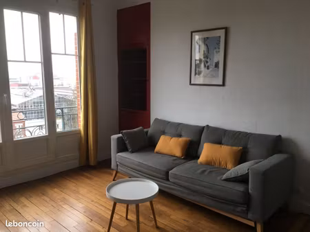 beaux 2 pièces avec balcon et vue