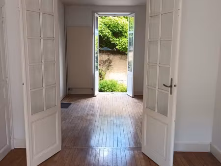 charmante maison ancienne 4 pièces avec jardin