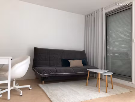 appartement 1 pièce 33m2  ligne tram  hyper centre