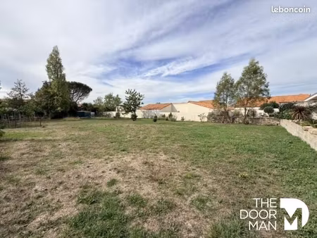 terrain 972 m² niort
