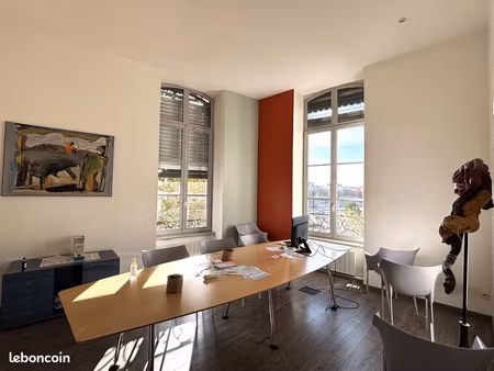 bureaux  hôtel 160 m²