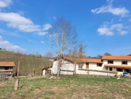 maison de caractère avec gîtes  moulin et dépendances – 1 hectare