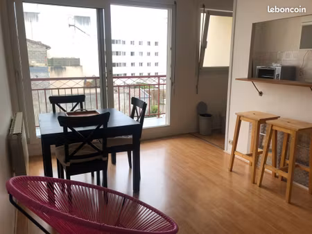 beau 2 pièces avec balcon pour étudiant