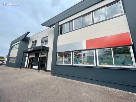 bureau 290 m²