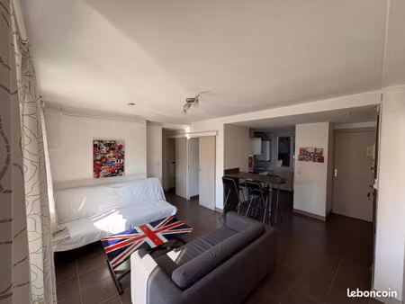 chambre 4 pièces 69 m²