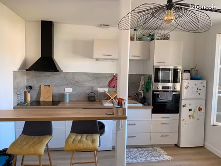 appartement t2 rénové en centre-ville de bergerac (24)- à louer
