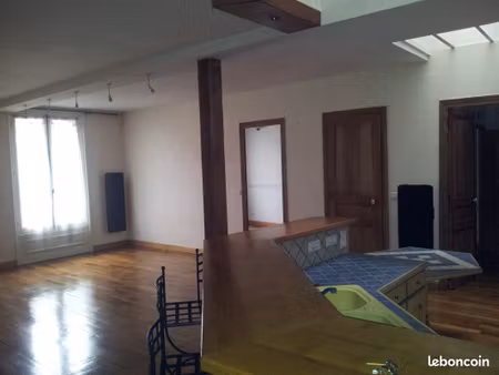 appartement 95m2 au coeur du quartier du marché