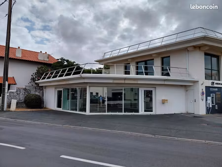 local commercial 94 m²