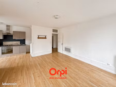 appartement aux 1 étage
