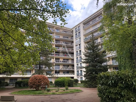 appartement 4 pièces 84 m²