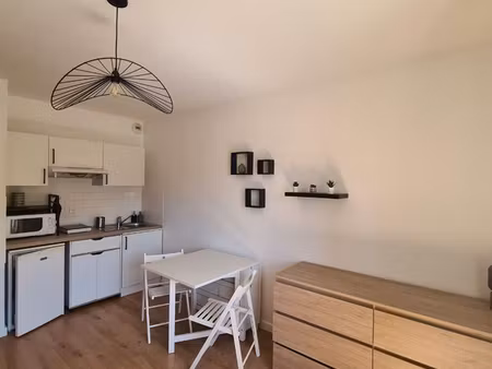 location studio 21 m²