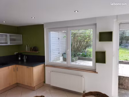 t4 meublée 98m2 confortable  bien située et entièrement équipée  disponible au 1er août 20