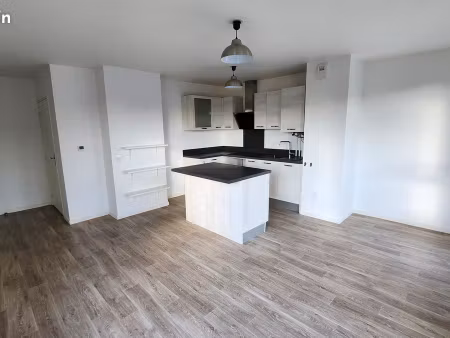 chilly-mazarin particulier loue t3  62.7m2  2ème étage + terrasse de 8m2