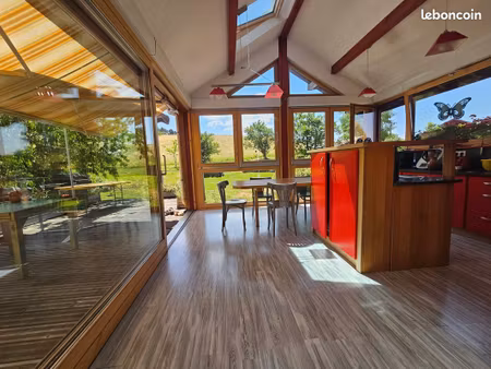 ferme renové   sans vis-à-vis avec un appartement de 150m2 + dépendance & terrain