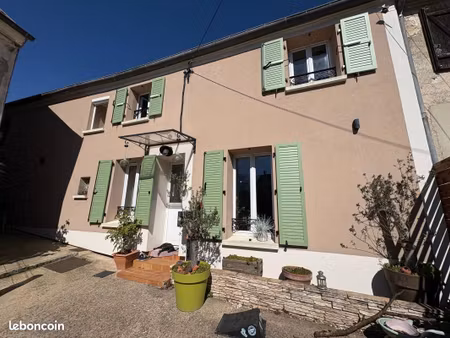 maison 5 pièces 138 m²