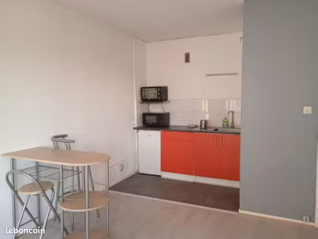 studio meublé 25m2 & balcon avenue de strasbourg proche hôpital legouest