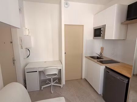 studio refait à neuf proximité fac