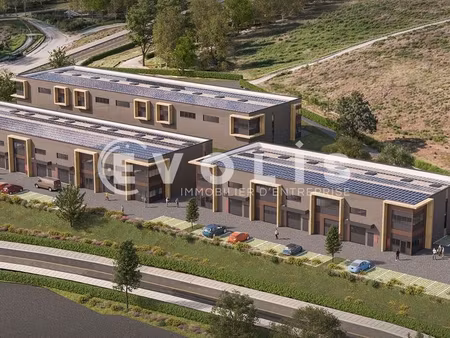 local d'activité 4 476 m²