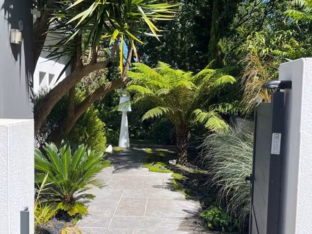 maison avec piscine au calme