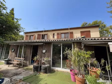 maison 5 pièces 271 m²