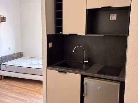 studio meublé refait à neuf