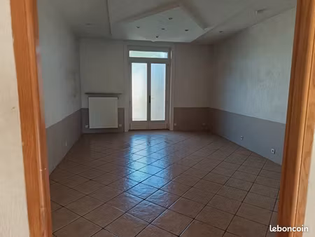 studio de 45 m² avec grand jardin privatif de 200 m²