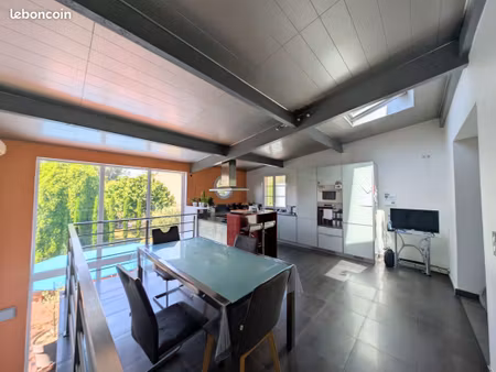 maison 7 pièces 178 m²