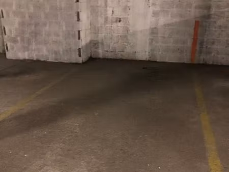 place parking securisee centre ville auxerre
