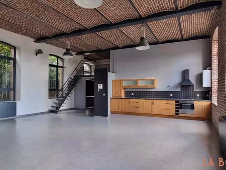 loft 1 pièce 103 m²