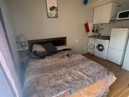 à vendre – studio lumineux de 23 m² avec balcon – villeneuve-la-garenne (face à qwartz)