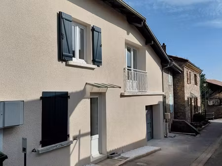 maison de village 3 pièces 60 4m²