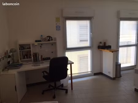 appartement à proximité immédiate du carré d'art
