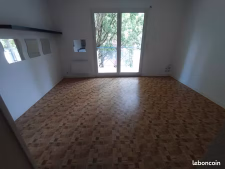 vente studio dpe c avec balcon