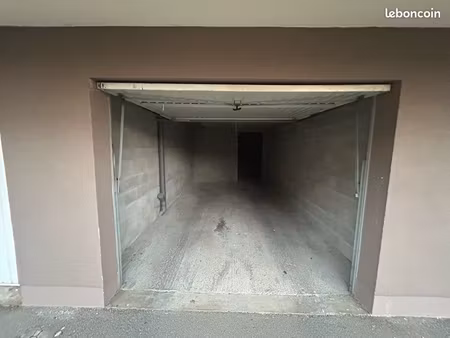 garage / box 24m2 valdoie