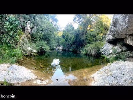 propriété dans hameau entre mer et montagne