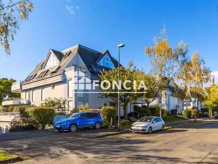 exclusivité foncia – 2 pièces avec balcon et garage à la robertsau